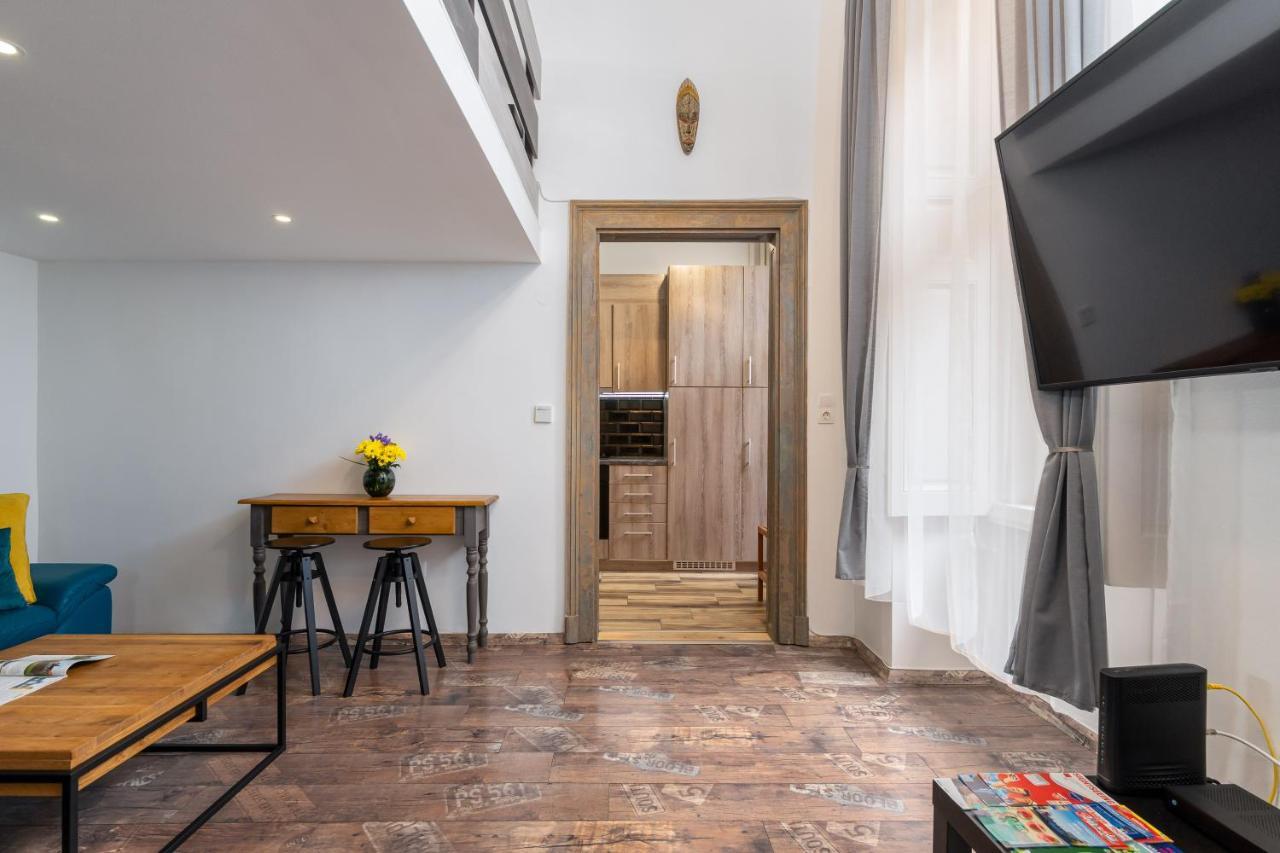 Astoria Blue Apartment Budapest Luaran gambar